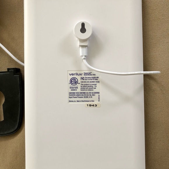 Happy Light Luxe by Verilux - Picture 3 of 8